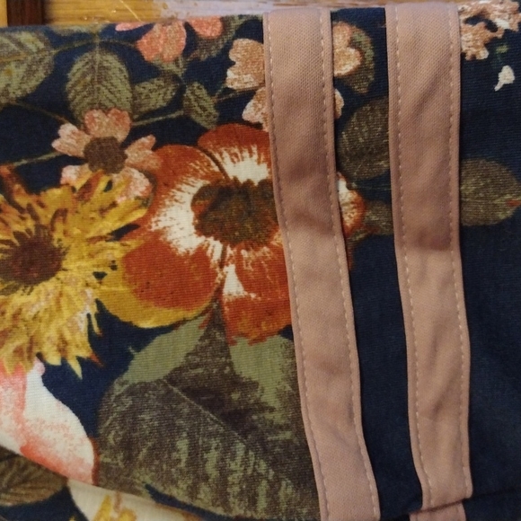 Floral Dress Size Large Great condition - Picture 3 of 16